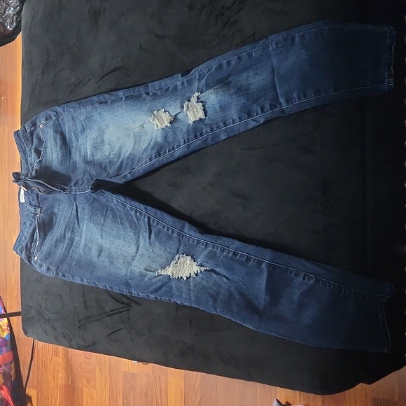 Distressed jeans - Picture 4 of 4